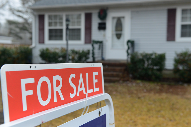 A home is advertised for sale in Hampton Roads, Va., Jan. 3, 2017 - Copyright: U.S. Air Force photo by Staff Sgt. Teresa J. Cleveland